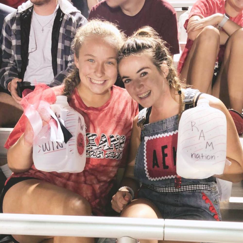 Meet your Posher, Mia